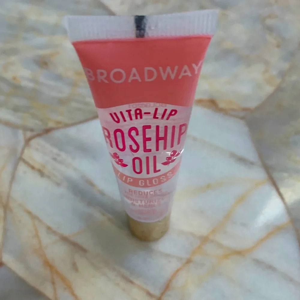 KISS - BWY LIP GLOSS DBX-‎ ROSEHIP